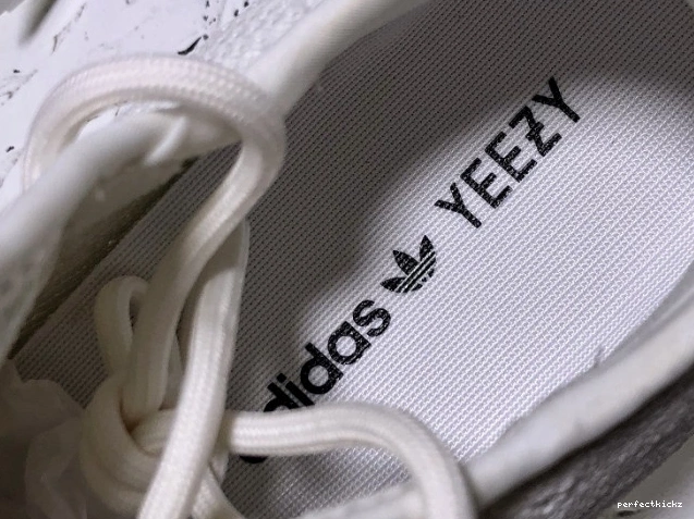 Yeezy White CP9366 Boost V2 Adidas Cream 350 0803
